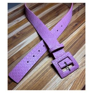 NWOT Anthropologie ADA leather Buckle Belt in Pink  Size Medium